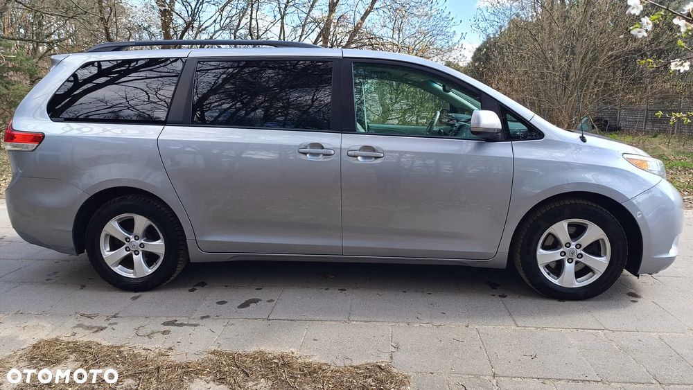 Toyota Sienna ver-3-5-v6-se - 15