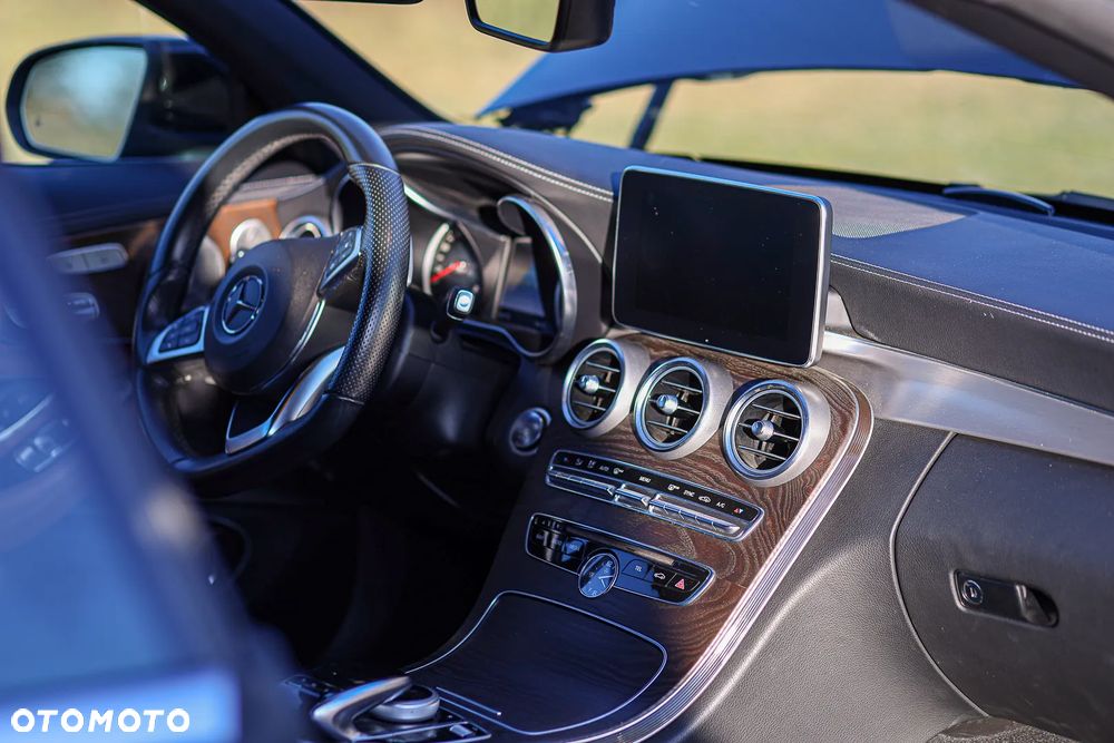 Mercedes-Benz Klasa C 300 Cabrio 9G-TRONIC AMG Line - 38