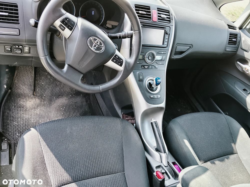 Toyota Auris - 5