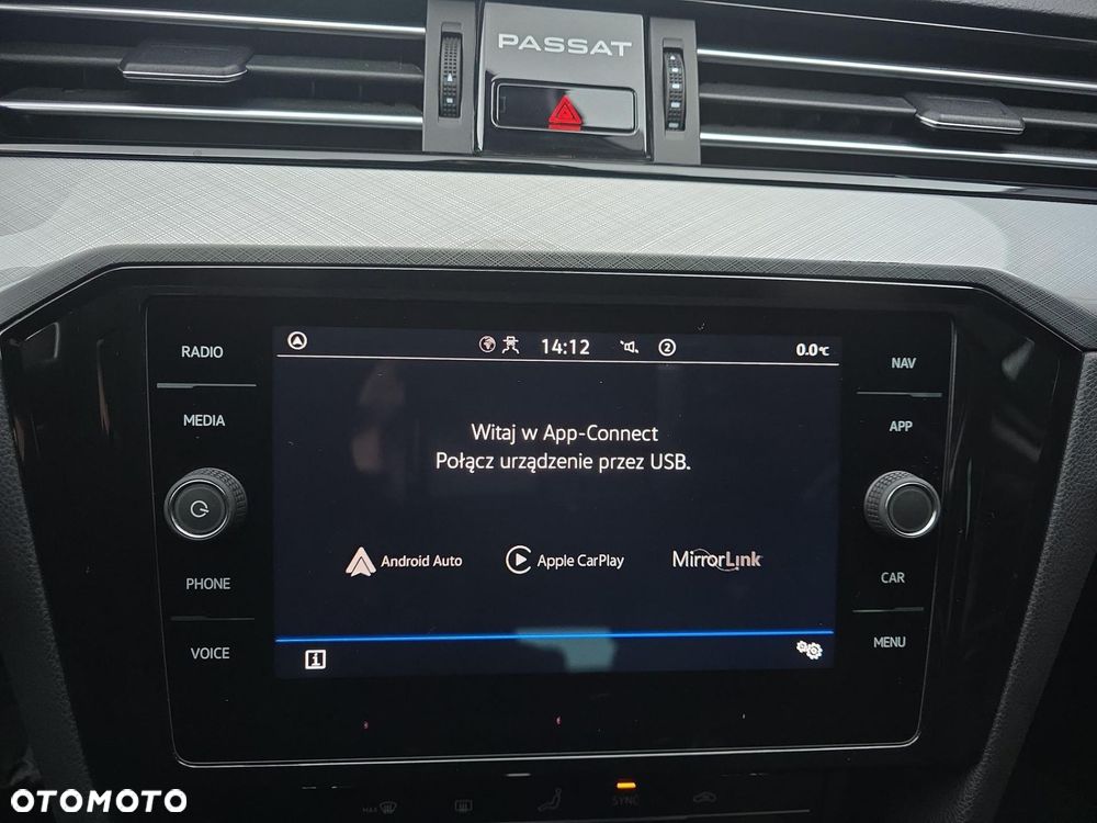 Volkswagen Passat - 18