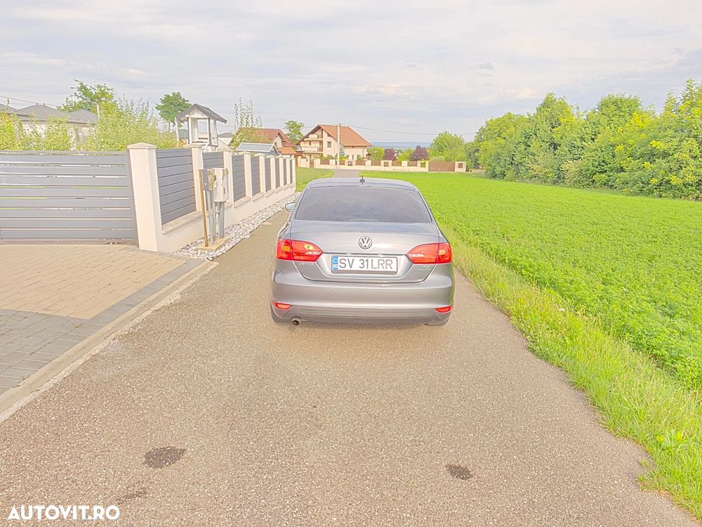 Volkswagen Jetta 1.2 TSI Comfortline - 5