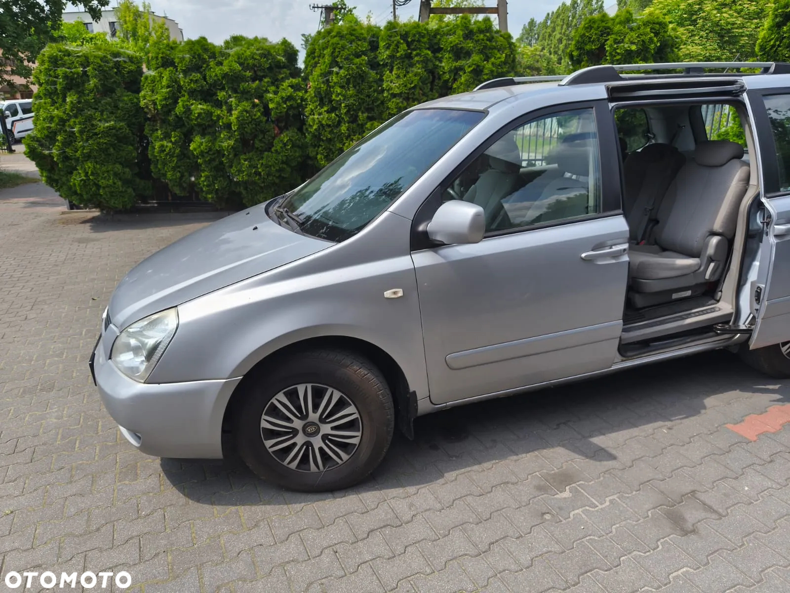 Kia Carnival - 5