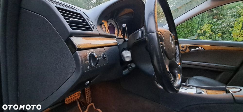 Mercedes-Benz Klasa E 280 4-Matic Avantgarde - 17