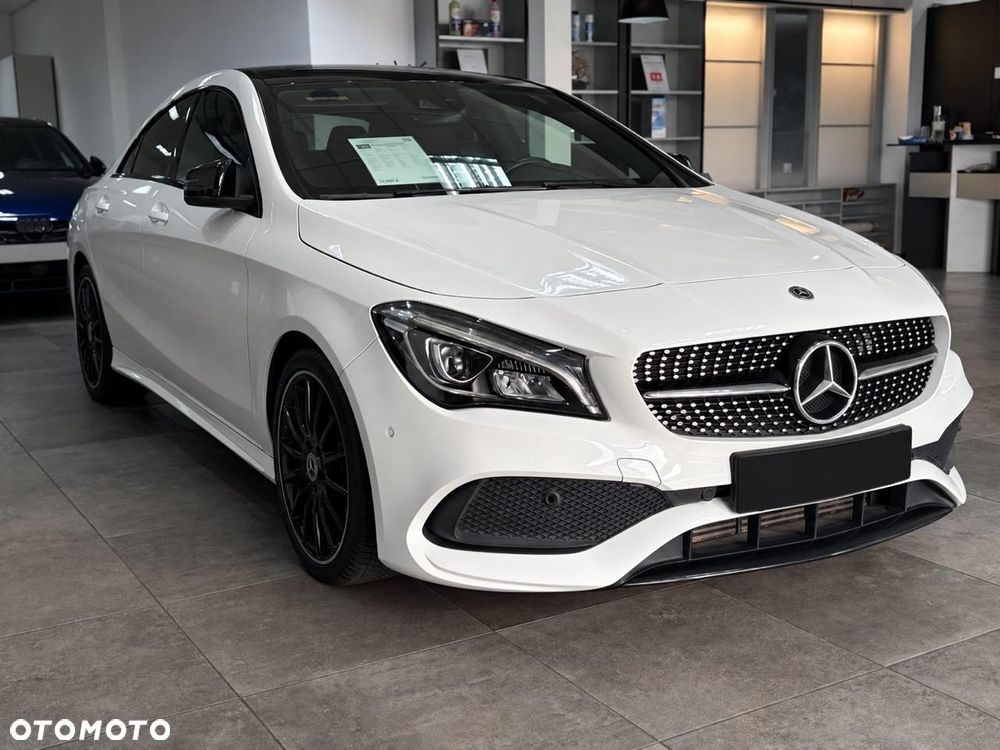 Mercedes-Benz CLA 220 4-Matic AMG Line - 3