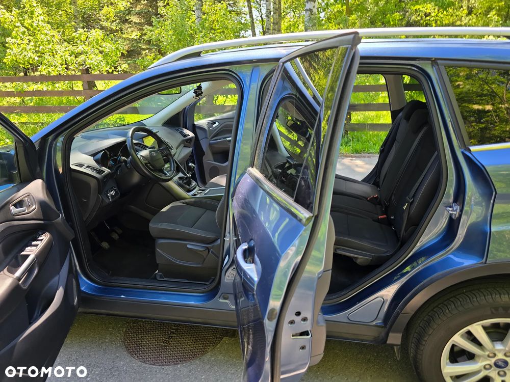 Ford Kuga 1.5 EcoBoost 2x4 Titanium - 19