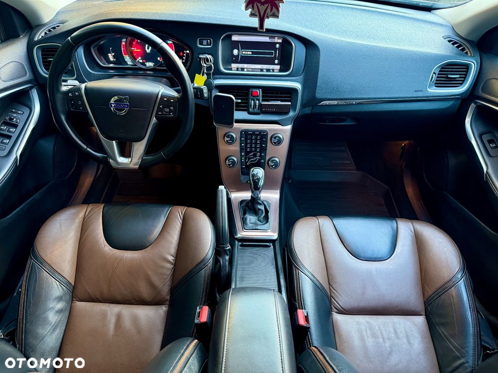 Volvo V40 Cross Country D2 Summum - 8