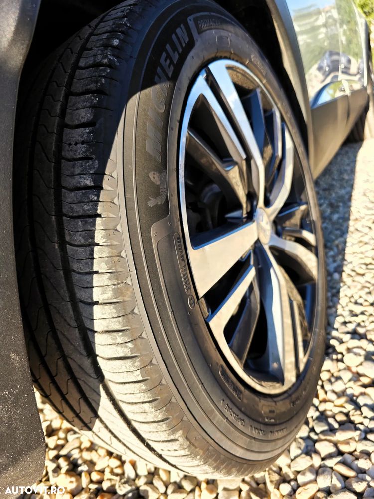 Peugeot 3008 PHEV 300 EAT8 4X4 GT - 13