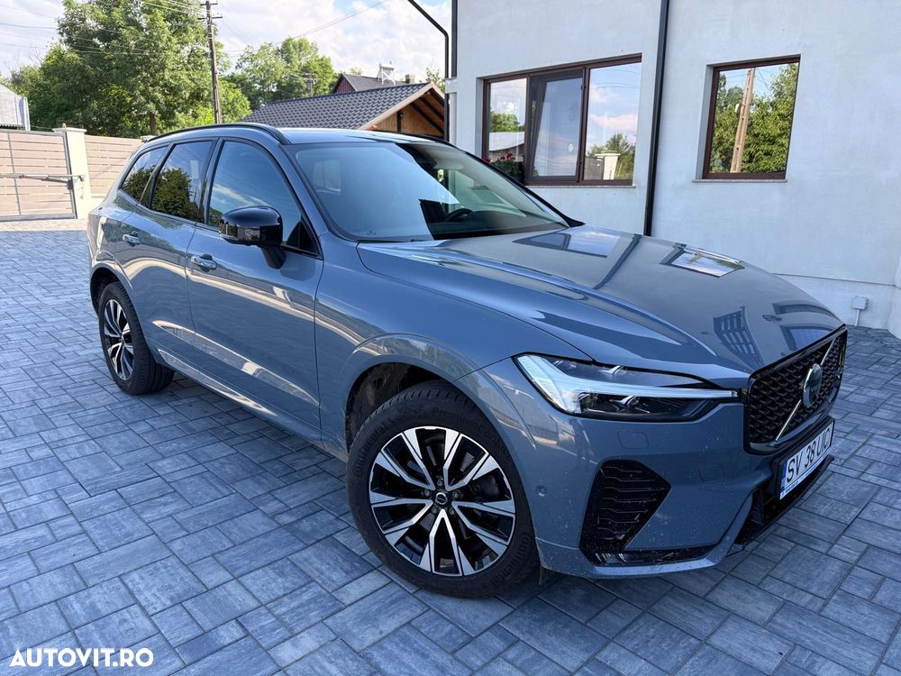 Volvo XC 60 B4 D Plus Dark - 3
