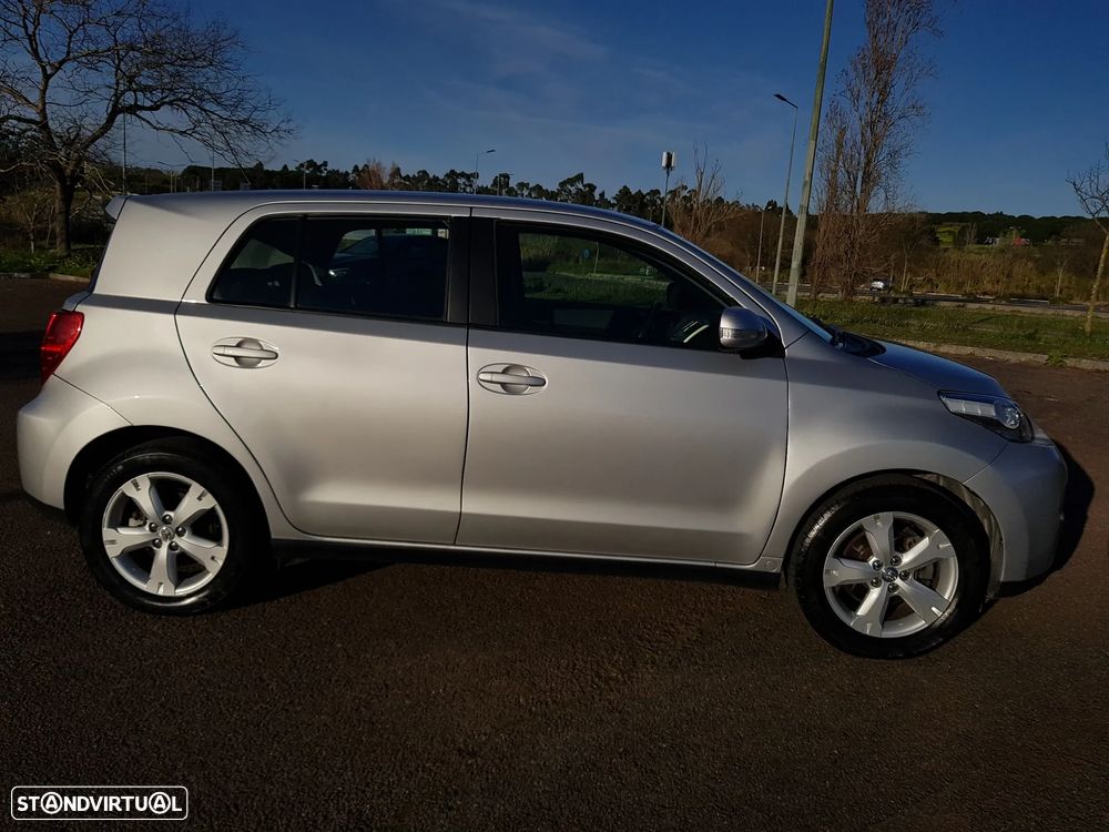 Toyota Urban Cruiser 1.33 VVT-i Sol - 9