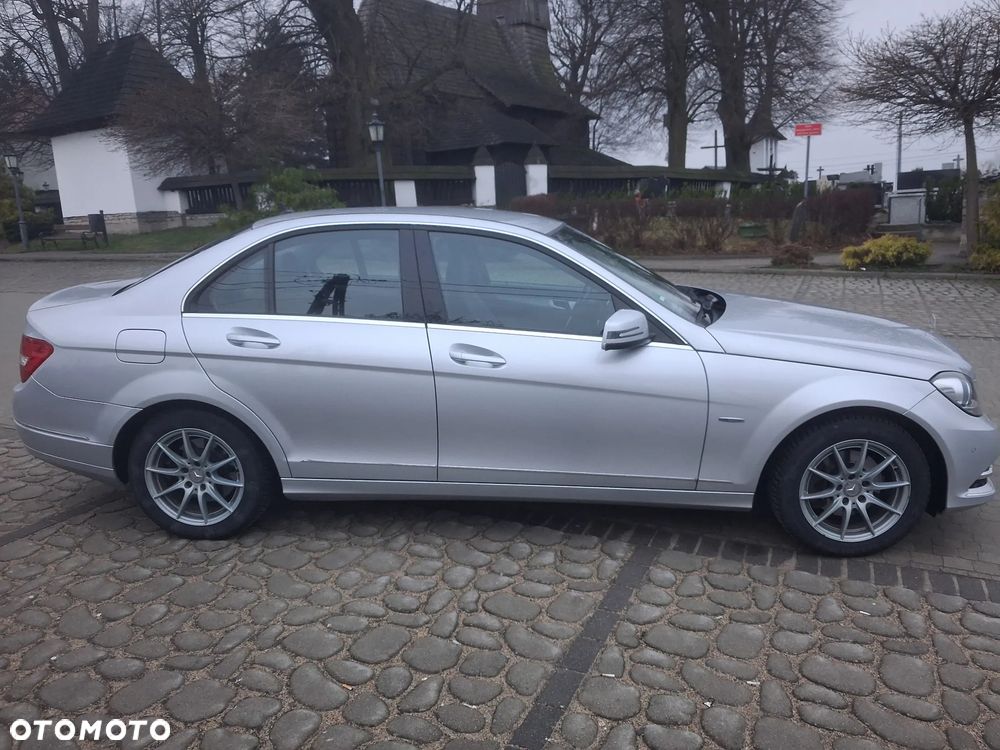 Mercedes-Benz Klasa C 200 (BlueEFFICIENCY) Avantgarde - 8
