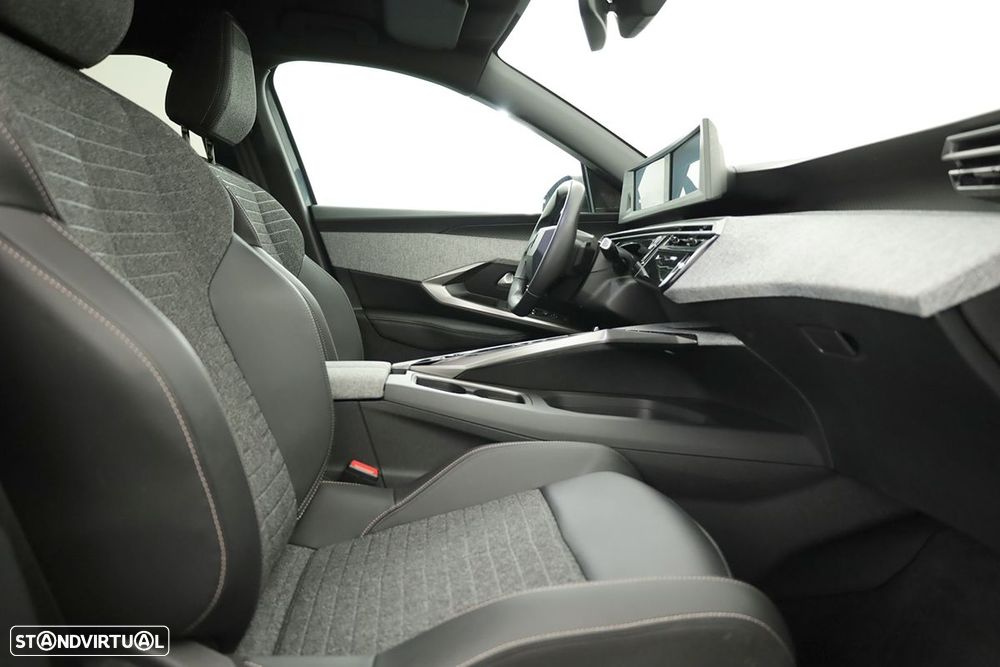 Peugeot 3008 1.2 Hybrid Allure e-DCS6 - 17
