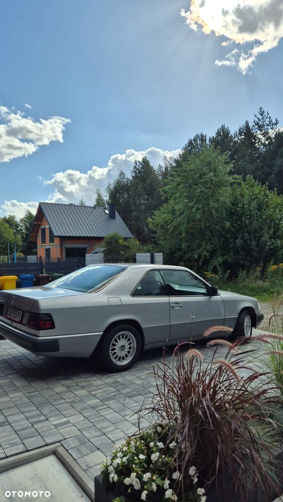 Mercedes-Benz W124 (1984-1993) - 10