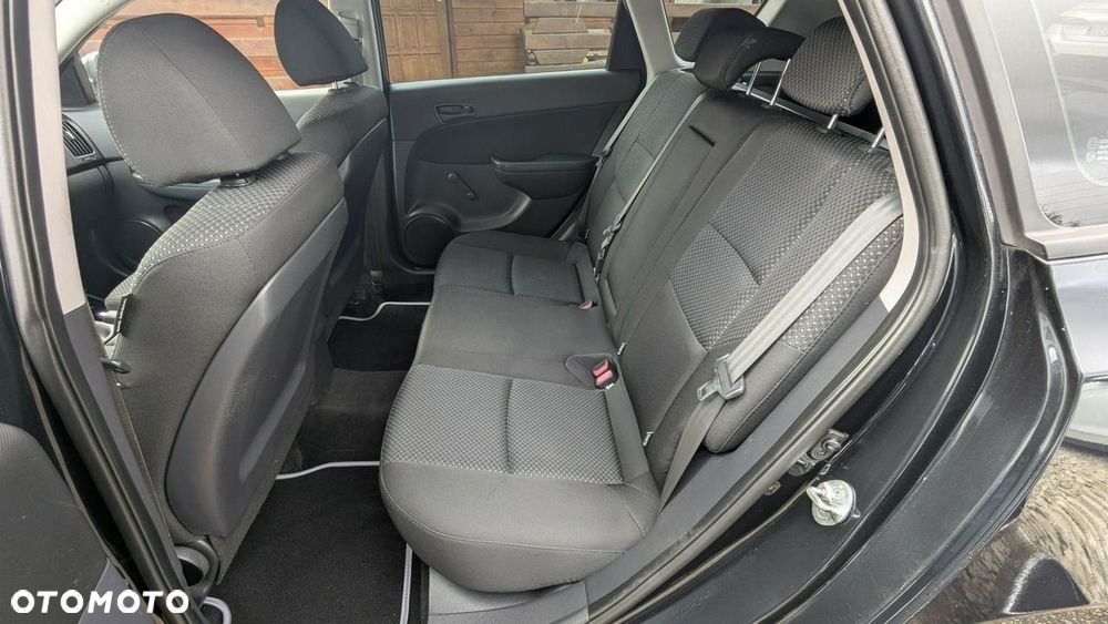 Hyundai i30 1.6 CRDi Base - 17