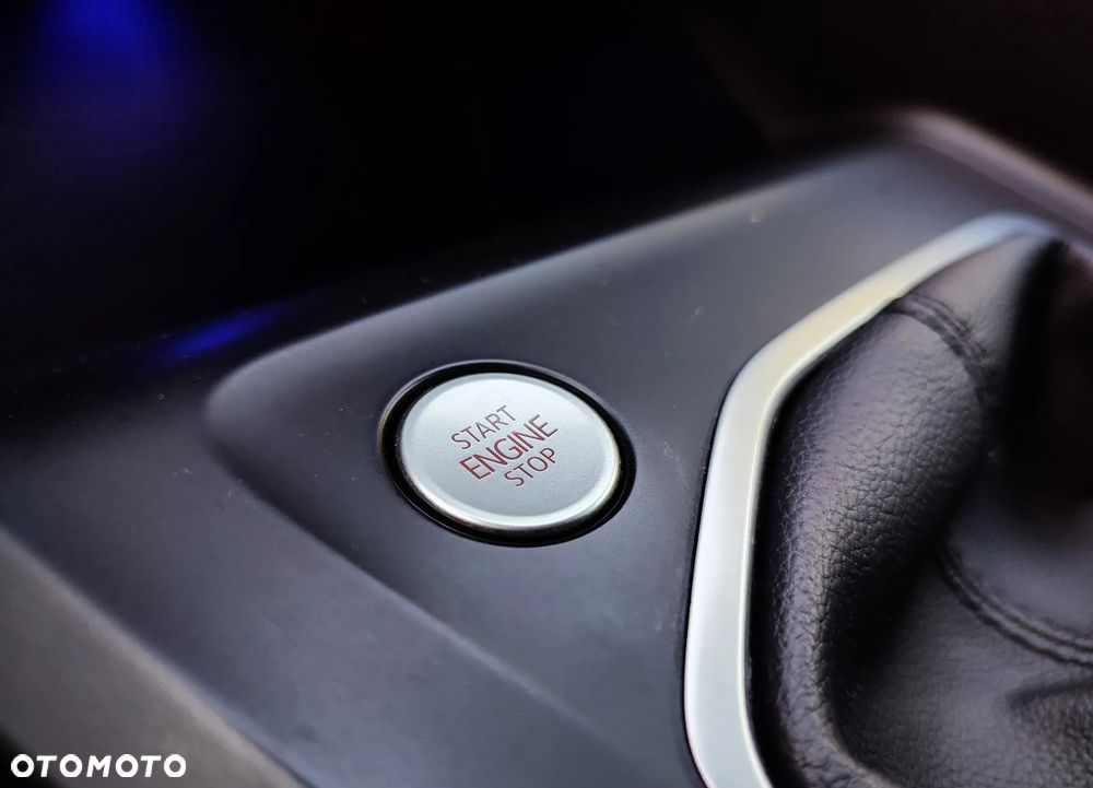 Volkswagen Golf 2.0 TDI Style - 23