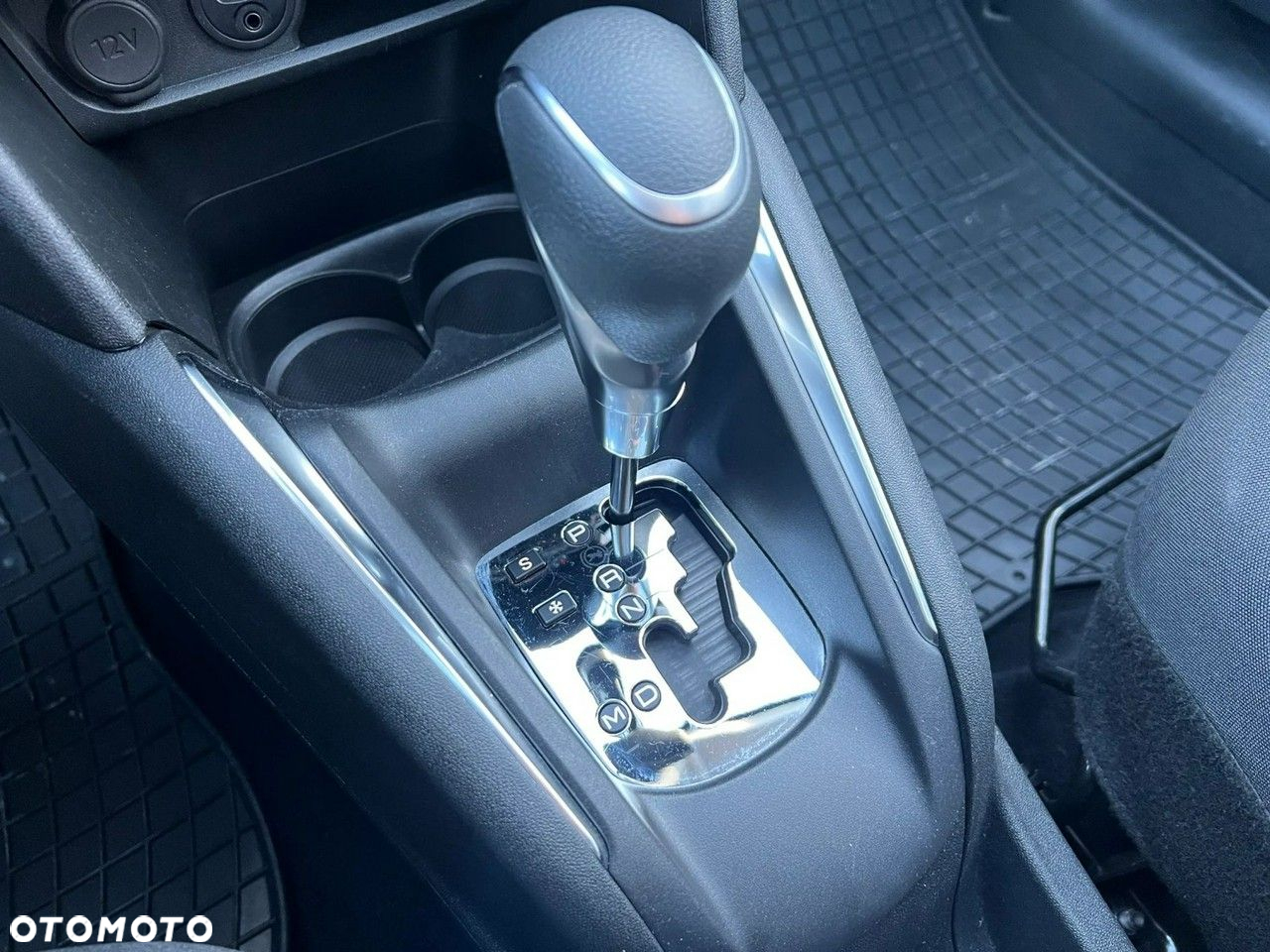 Peugeot 208 1.2 PureTech GPF Allure S&S EAT6 - 31