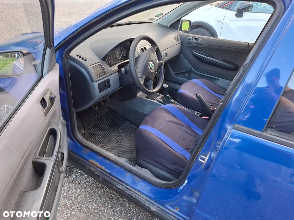 Skoda Fabia 1.2 HTP Junior - 9