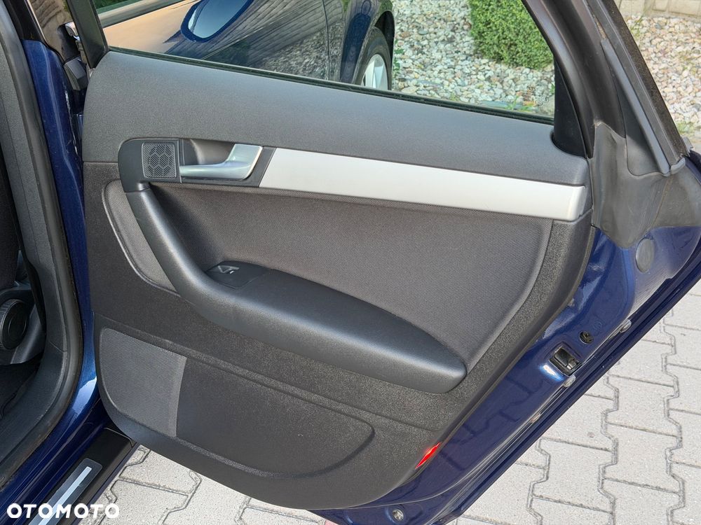 Audi A3 Sportback 2.0 TDI DPF Ambiente - 32