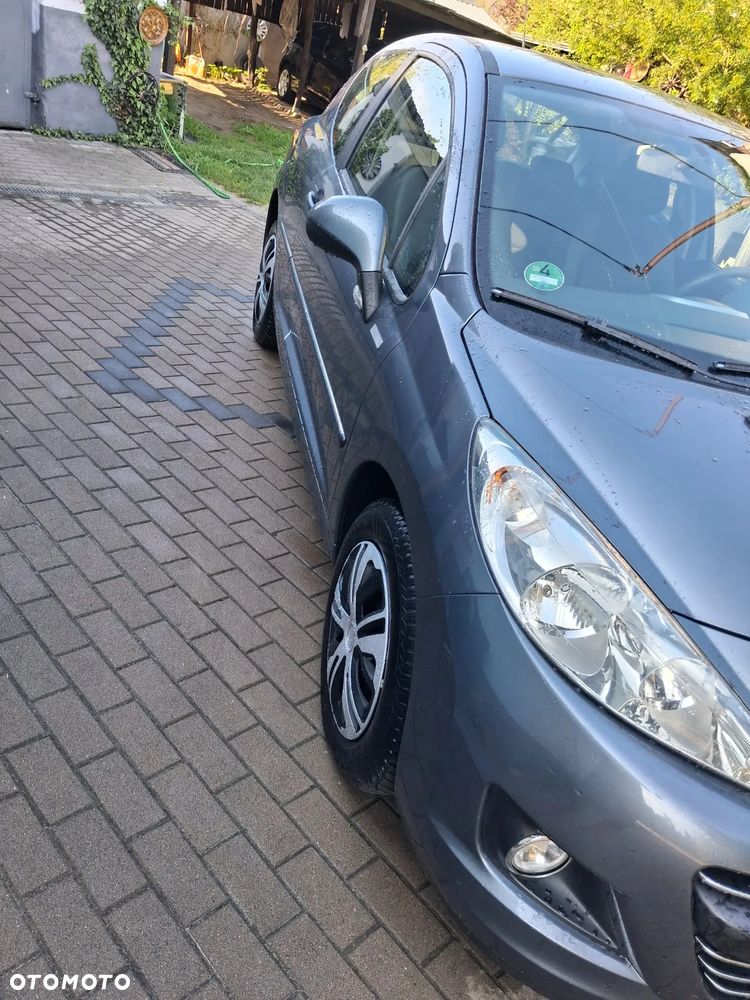 Peugeot 207 - 10