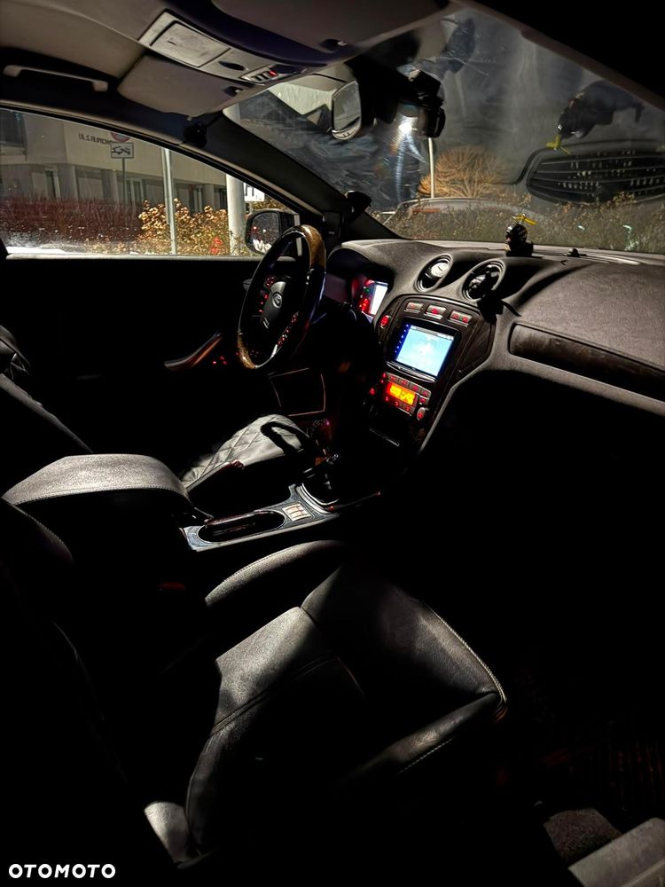 Ford Mondeo - 16
