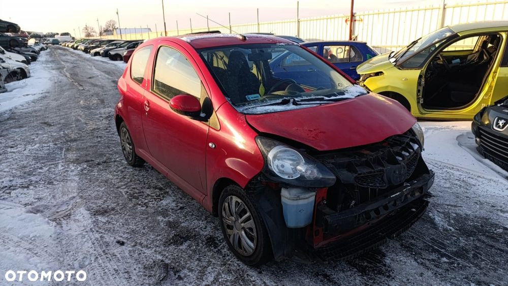 35732 Toyota Aygo I 2006 rok silnik 1.0 1KR-FE 68 km skrzynia sprawna lakier 3P0 - 2
