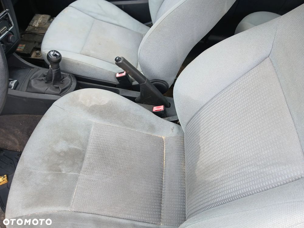 seat ibiza III fotel kanapa deska kokpit podsufitka boczek podłokietnik licznik panel szyb stacyjka - 5