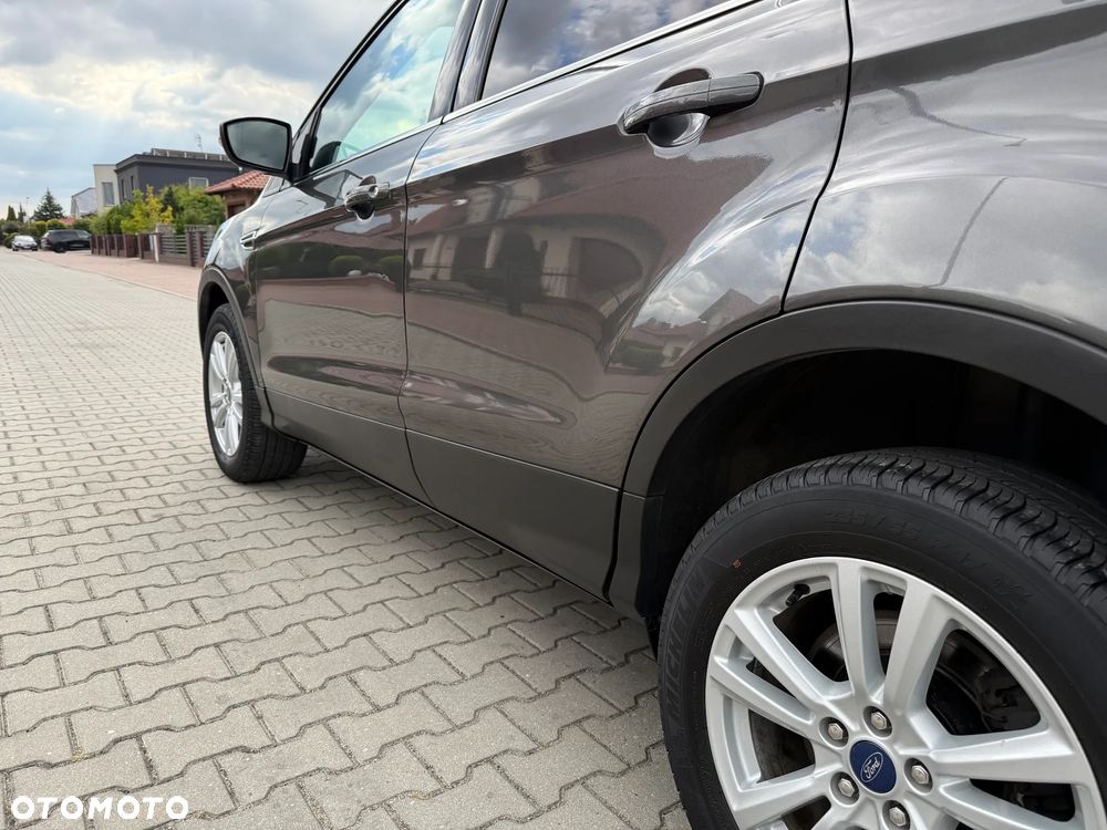 Ford Kuga - 12