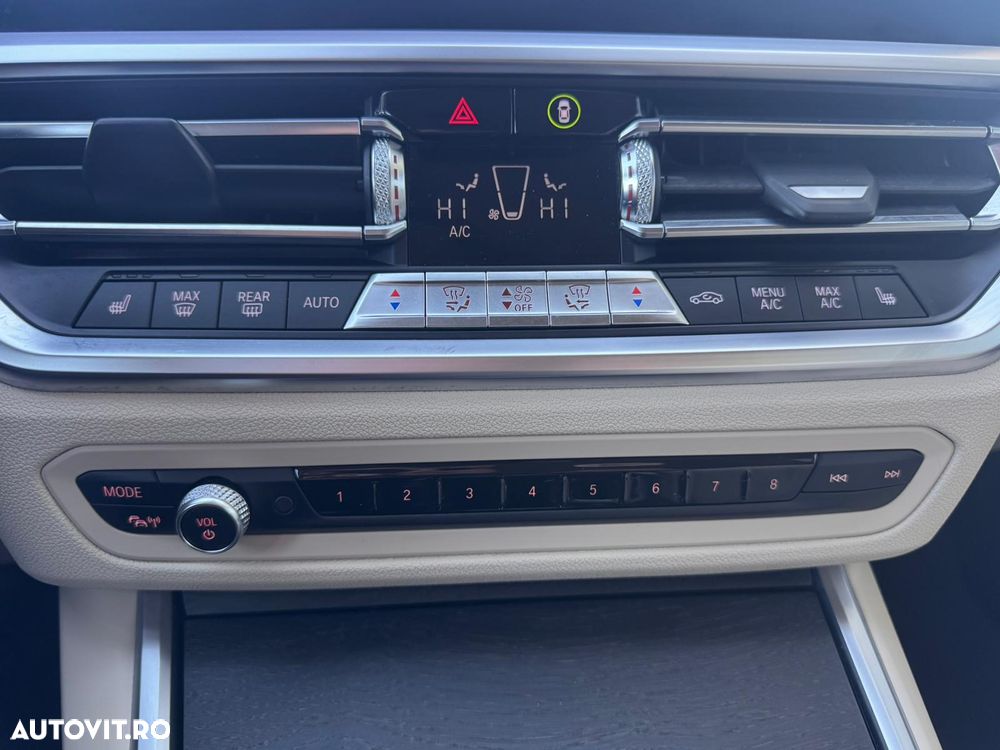 BMW Seria 3 320d xDrive AT Sport Line - 29