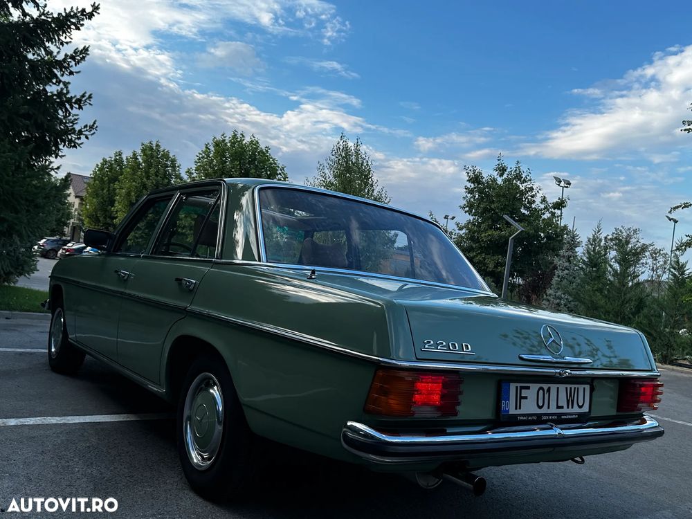 Mercedes-Benz W115 - 12