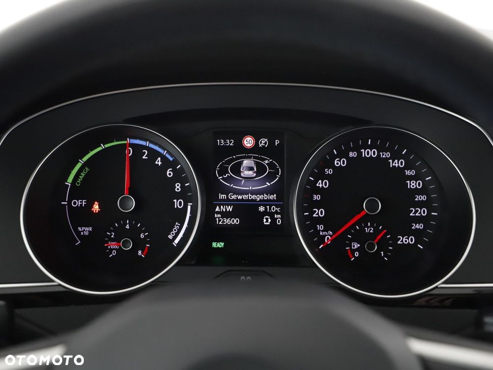 Volkswagen Passat Variant - 12