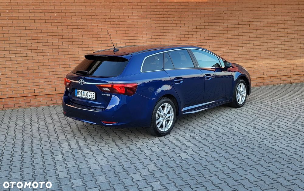 Toyota Avensis Touring Sports 1.8 Multidrive S Team Deutschland - 16