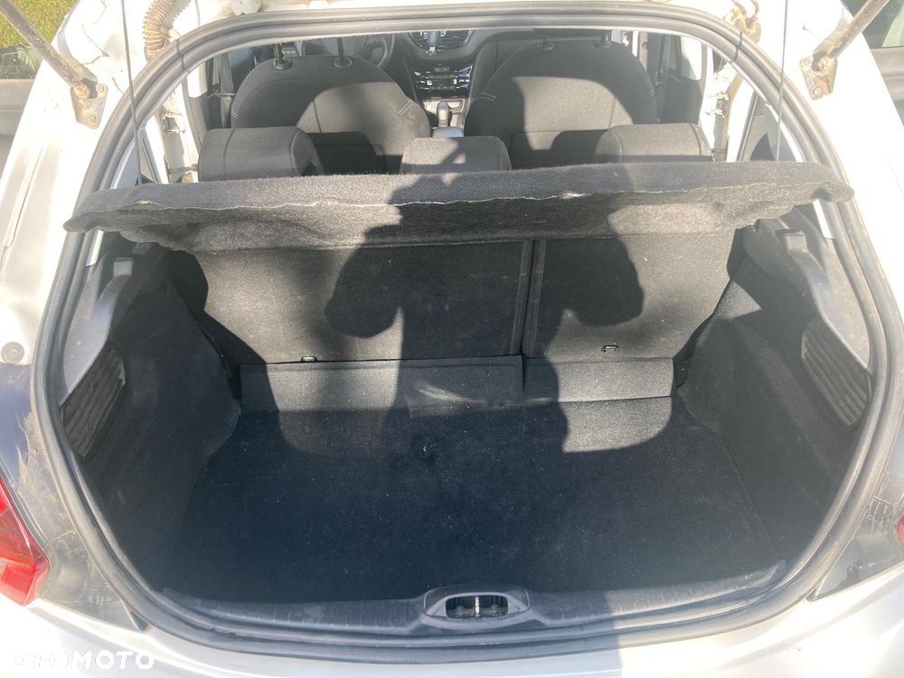 Peugeot 208 1.2 PureTech Active - 13