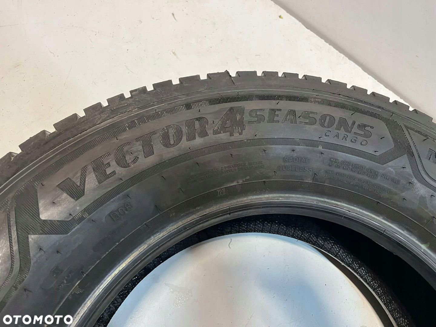 OPONY CAŁOROCZNE WIELOSEZONOWE GOODYEAR VECTOR 4SEASONS CARGO 235/65/16C - 5