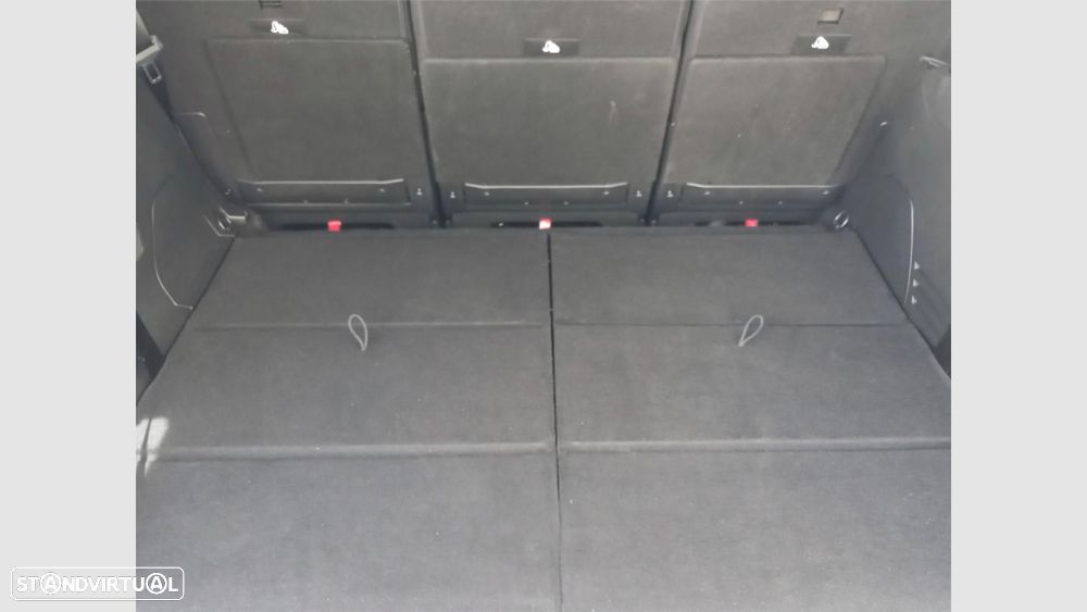 Peugeot 5008 1.5 BlueHDi Allure EAT8 - 17