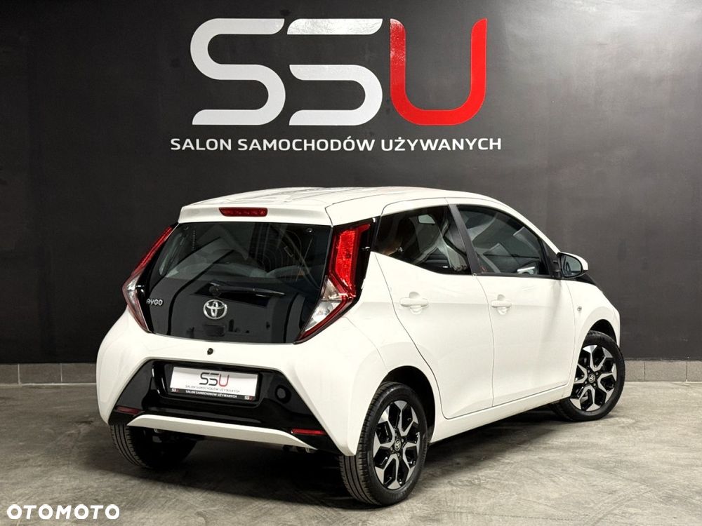 Toyota Aygo x-play connect - 5