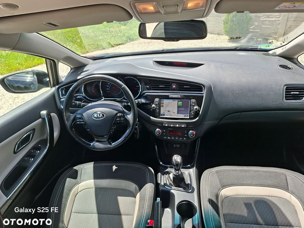 Kia Ceed 1.6 GDI Platinum Edition - 17