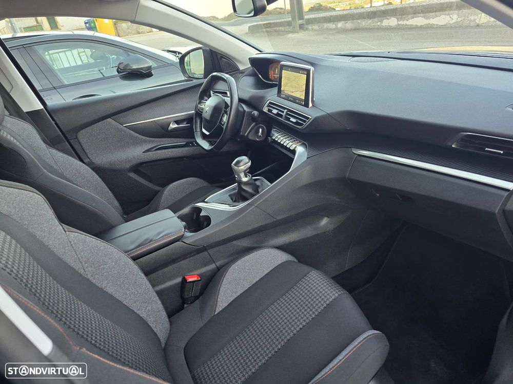 Peugeot 5008 1.6 BlueHDi Active - 11