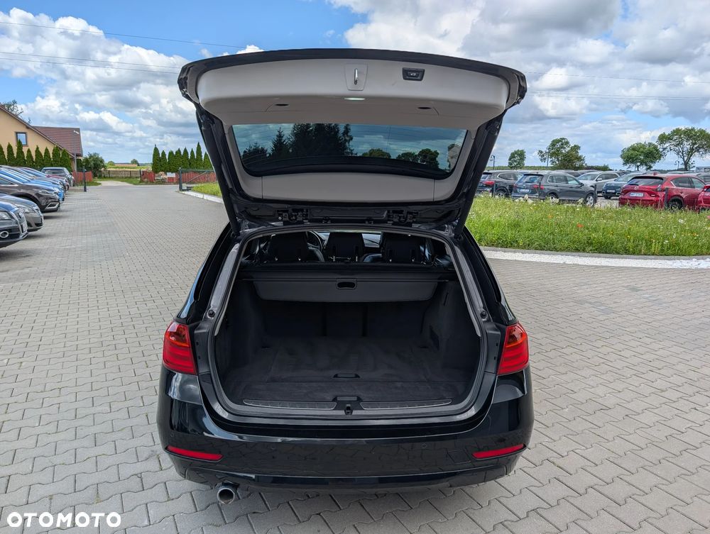 BMW Seria 3 318d Edition Luxury Line Purity - 39
