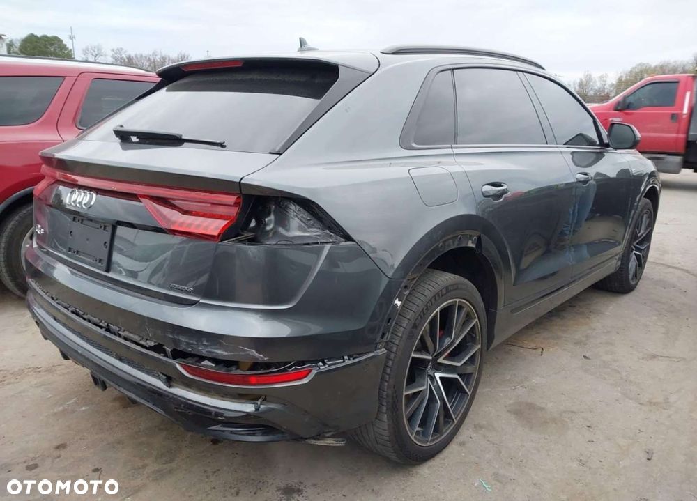 Audi Q8 - 6