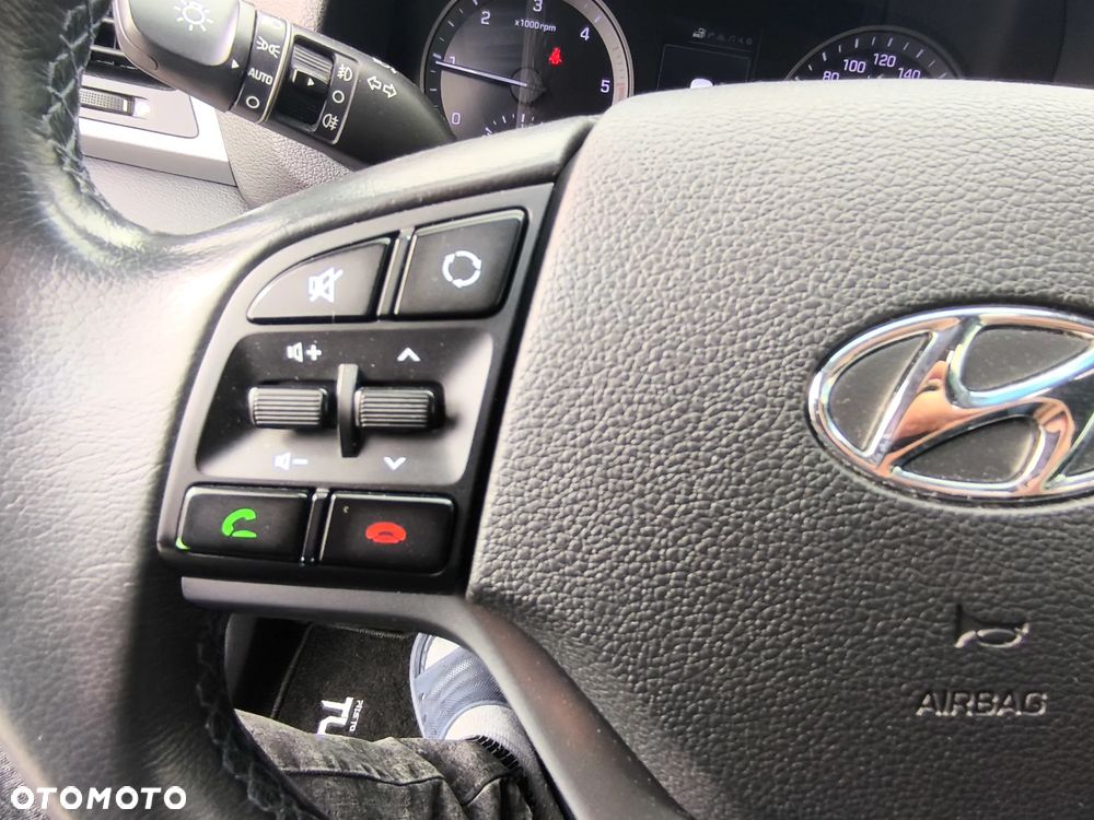 Hyundai Tucson 1.7 CRDI BlueDrive Style 2WD - 32