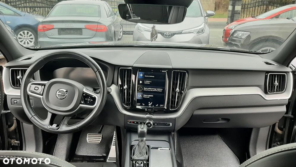 Volvo XC 60 D5 AWD R-Design - 14