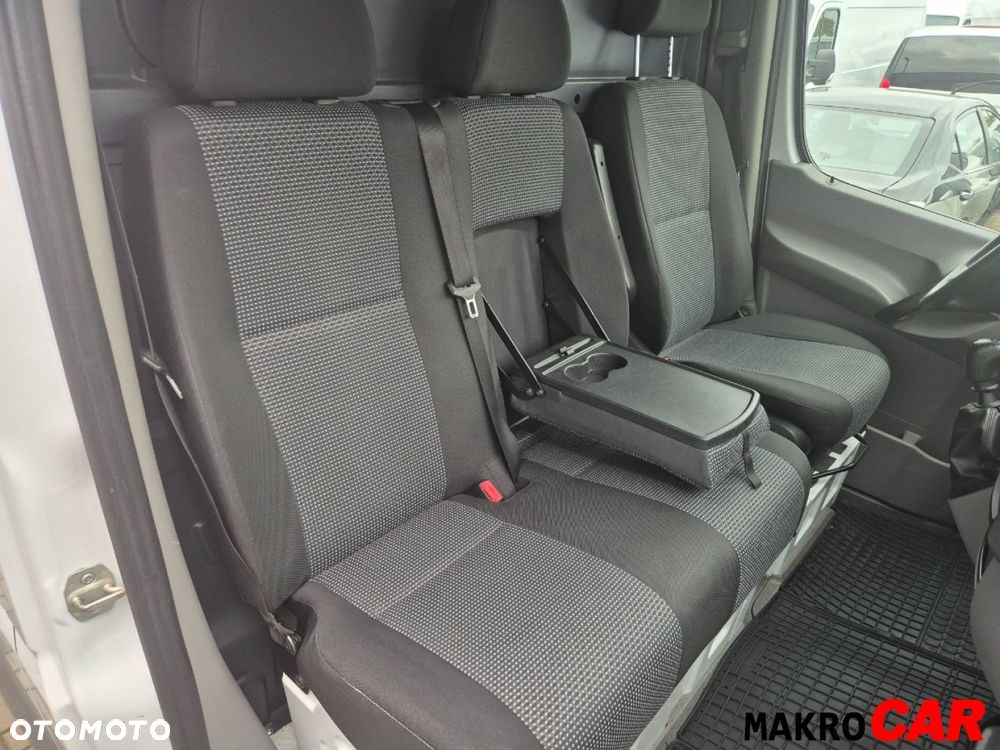Mercedes-Benz Sprinter - 8