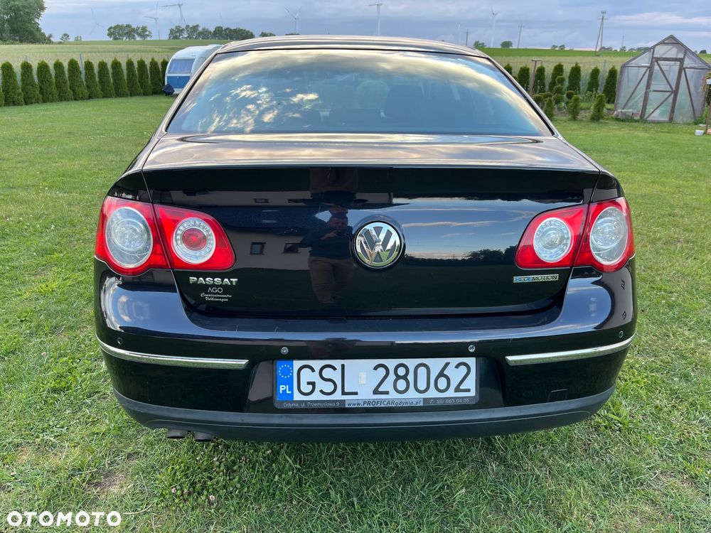 Volkswagen Passat 1.9 TDI DPF BlueMotion - 5