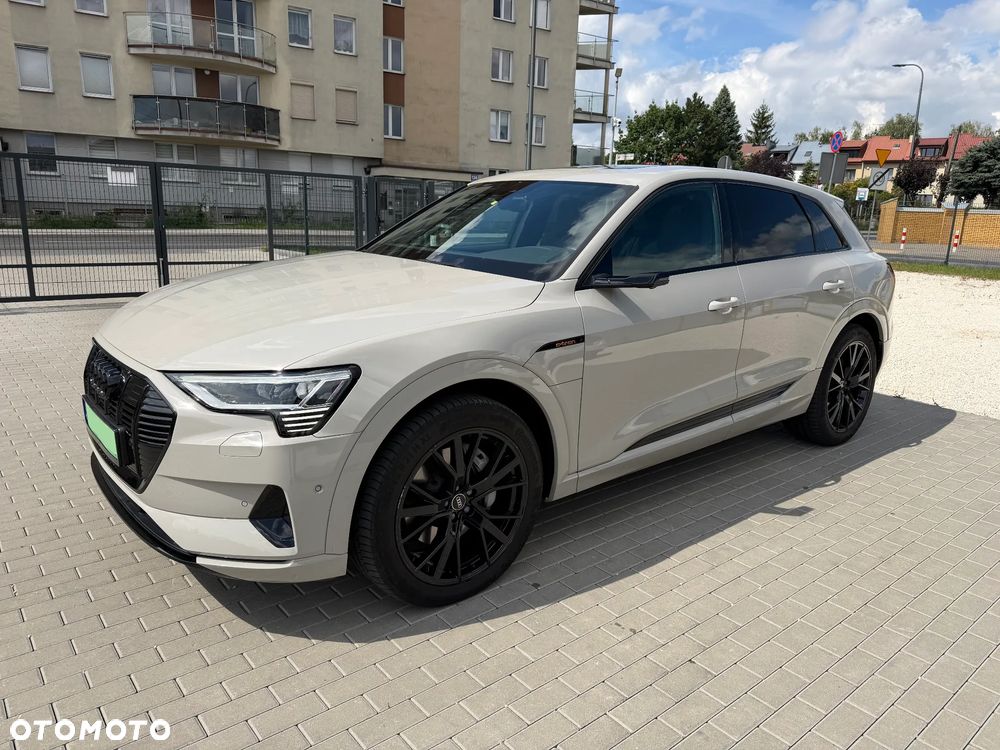 Audi e-tron - 1