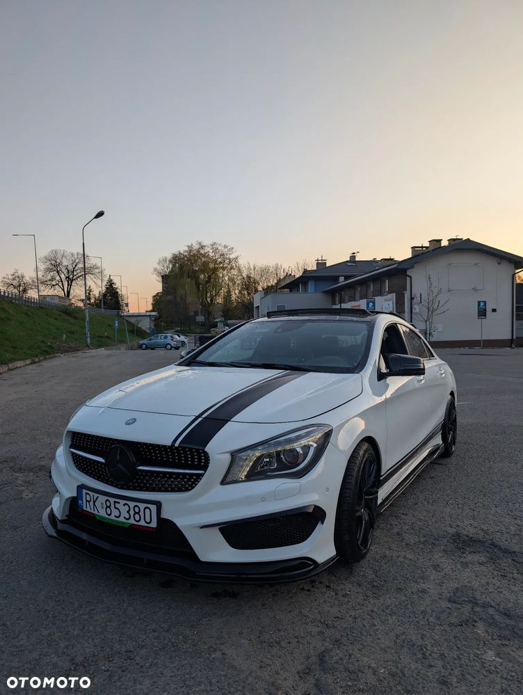 Mercedes-Benz CLA 250 4-Matic AMG Line - 1