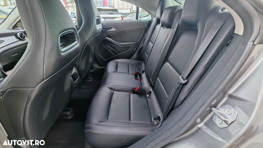 Mercedes-Benz CLA 200 d 7G-DCT AMG Line - 14