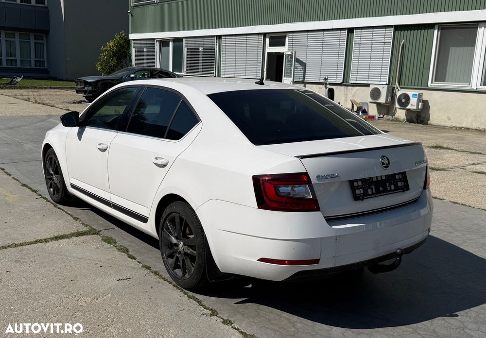 Skoda Octavia 2.0 TDI DSG 4X4 RS - 6