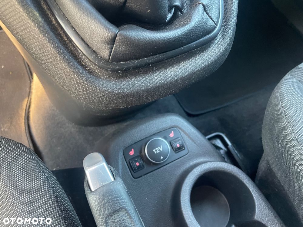 Ford Tourneo Connect - 13