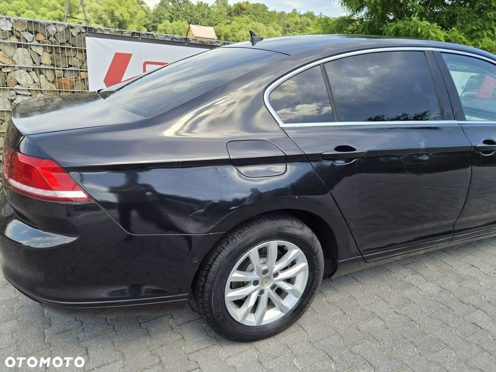 Volkswagen Passat - 25