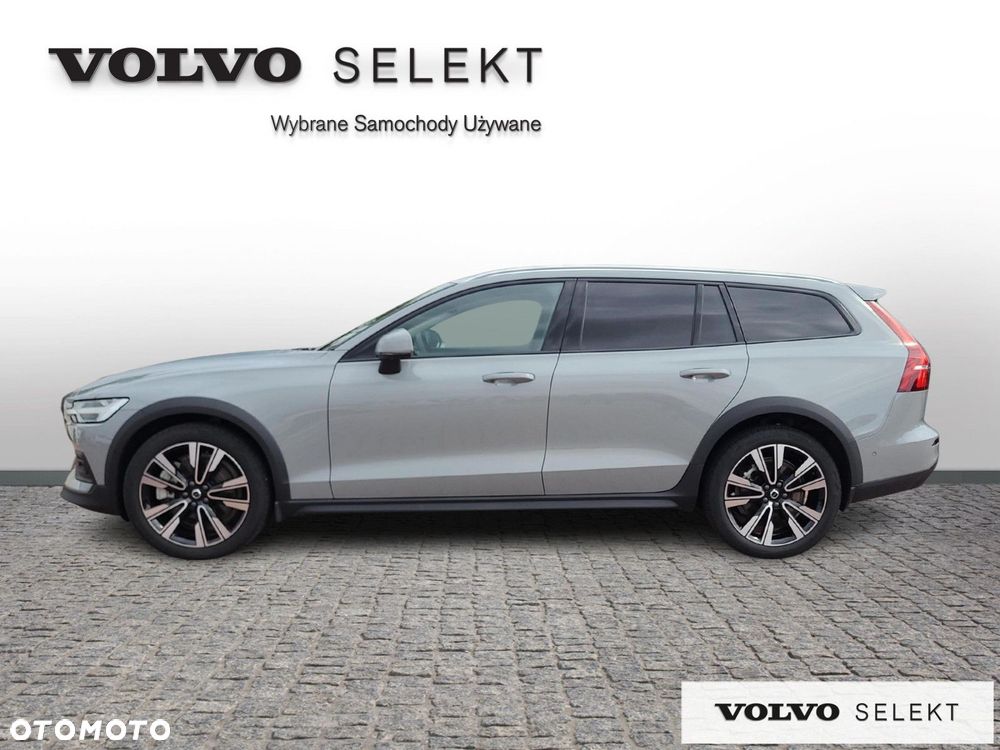 Volvo V60 Cross Country - 3