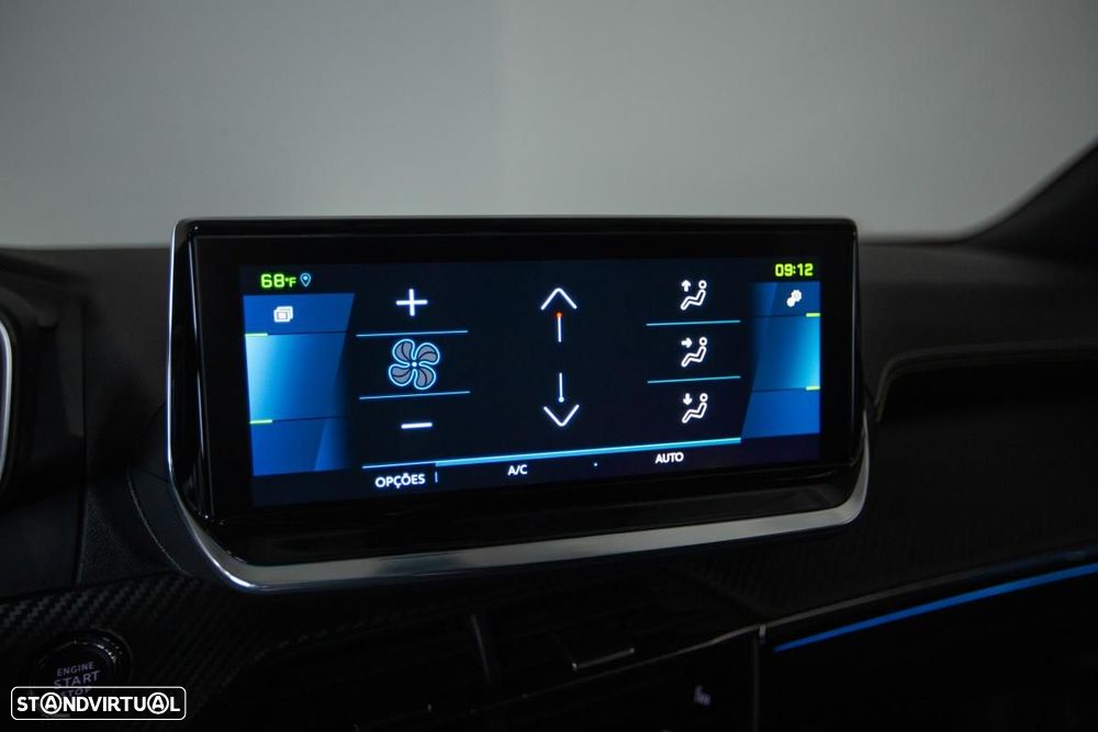 Peugeot e-2008 50 kWh GT - 26